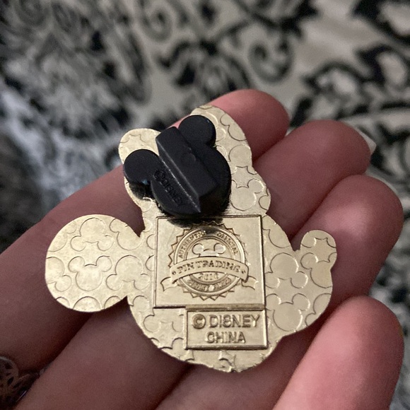 Disney Parks Pin Trading 2010 Bling Rainbow Minnie Mouse Enamel Jewel Pin Brooch - Picture 2 of 2